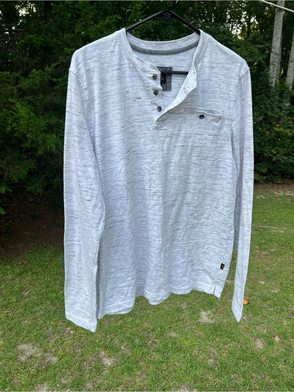 Lee Men's White and Light Gray Long-Sleeve Henley